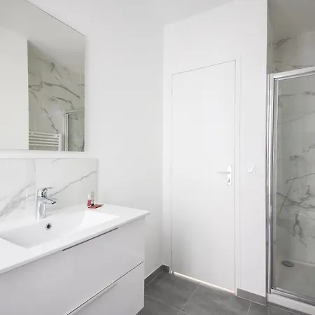 4#duplex 2 Pers#paris 15#commerce#ac Appartement *